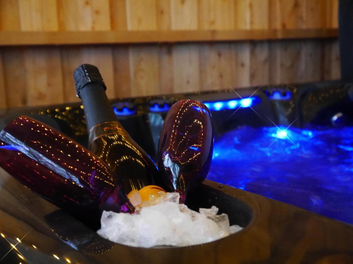 Rest At Last - Highland Apartment With Private Hot Tub Whitebridge  Экстерьер фото